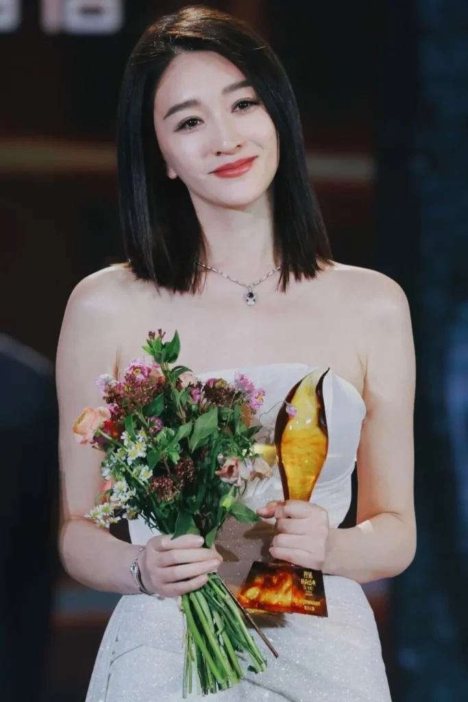 Ли Сяожань — актриса